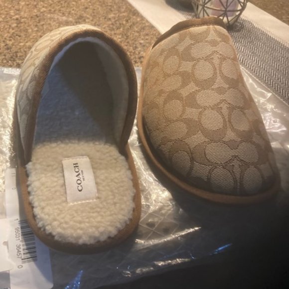 Coach Slipper In Signature Jacquard - Picture 6 of 7